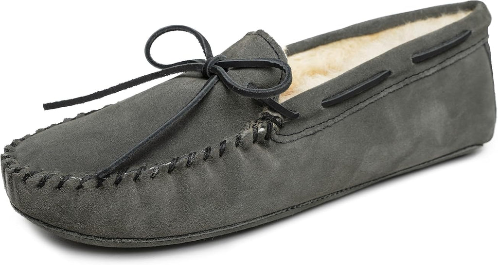 Minnetonka Men's Sheepskin Softsole Moccasin Slipper