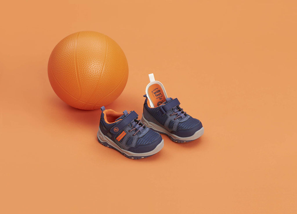Stride Rite Kids' Artin 2.0 Athletic Sneaker