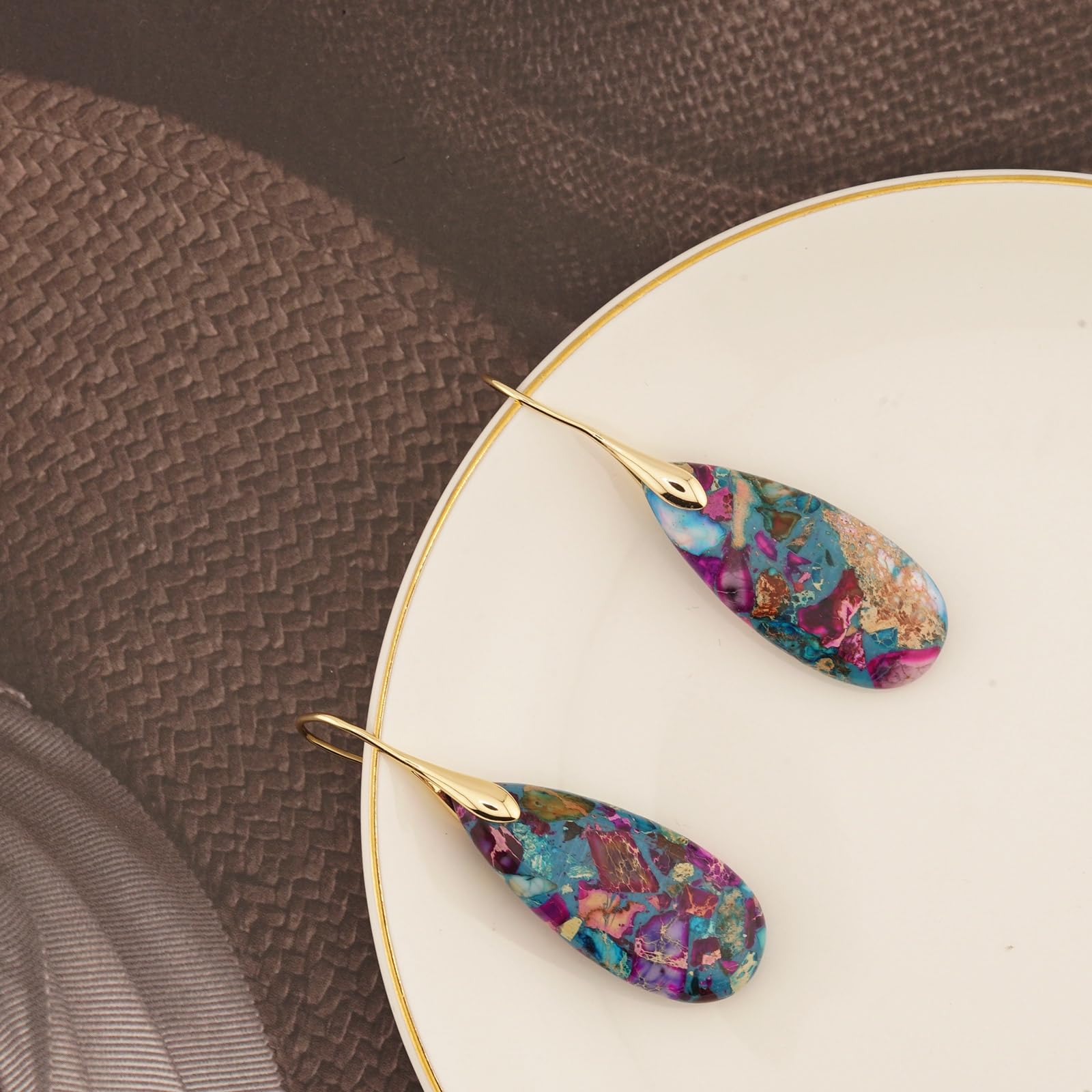 Sriomu Natural Healing Stone Fishhoop Dangle Drop Earrings Statement Gold silver earrings