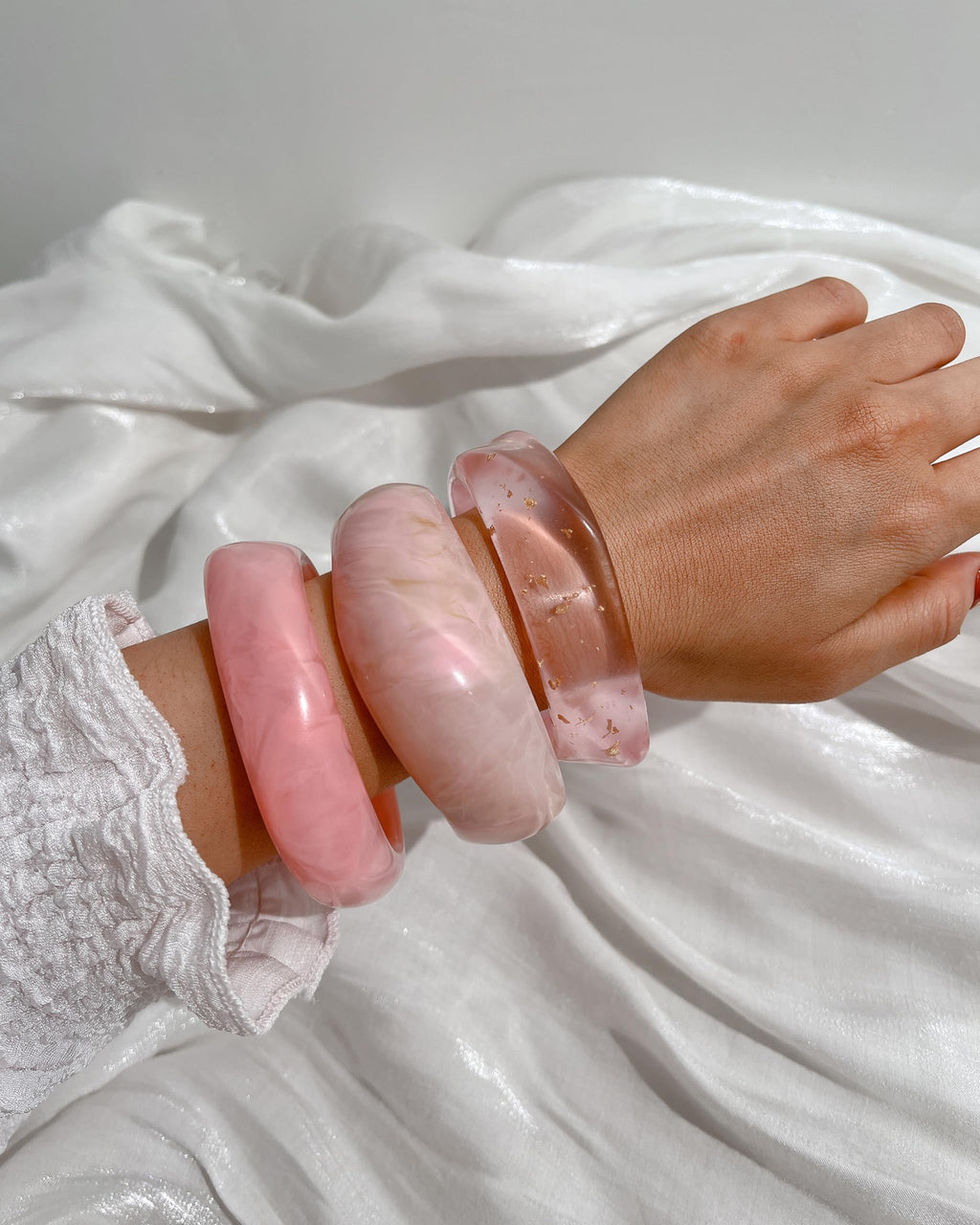 ÌF ME Acrylic Bangles Bracelets for Women, Irregular Acrylic Resin Chunky Bracelets Geometric Fashions Thick Statement bangle Set