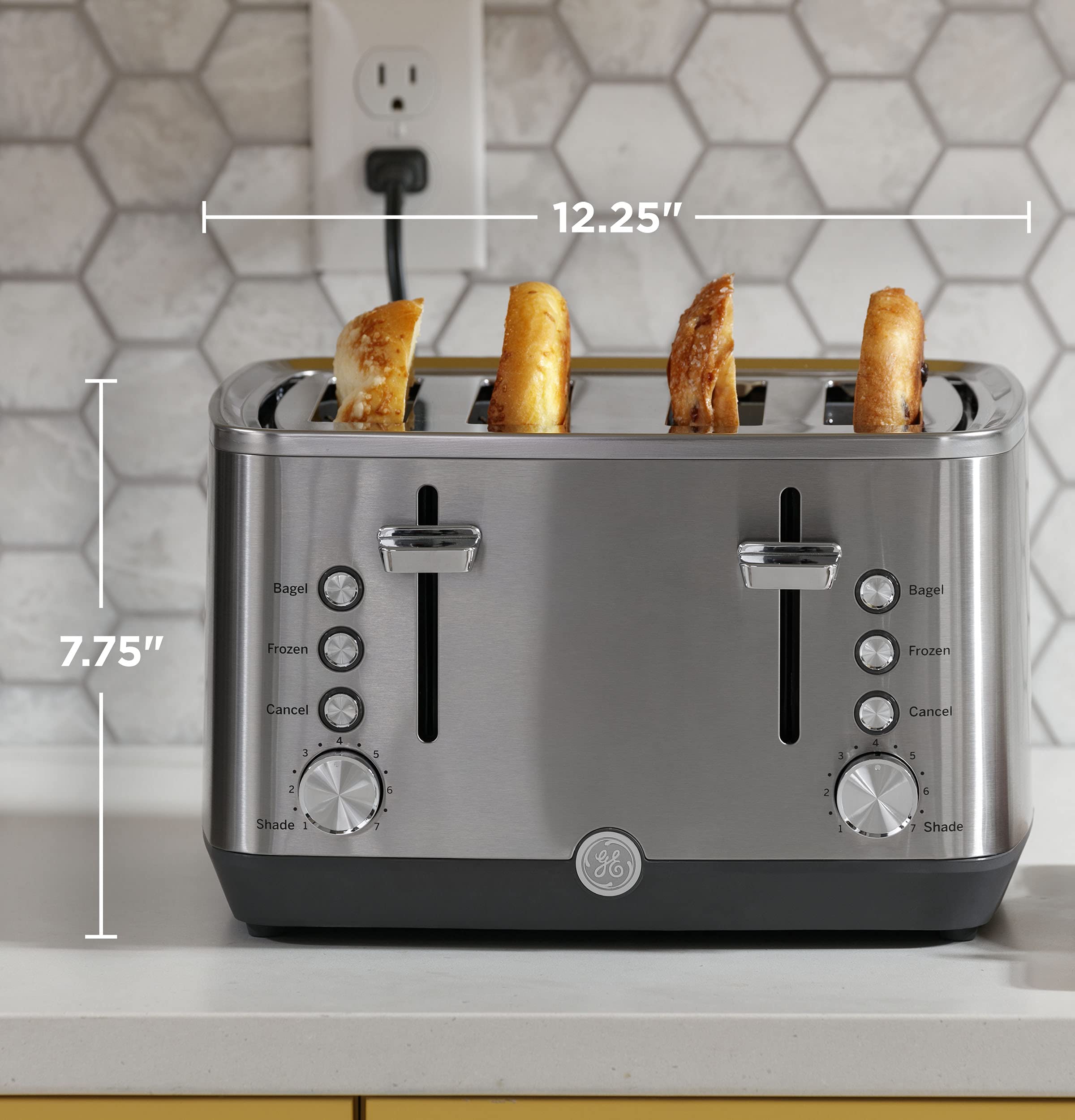 GE 4 Slice Toaster | Extra Wide Slots for Bagels, Breads, Waffles & More | 7 Shade Options | Countertop Kitchen Essentials | 1500 watt, White