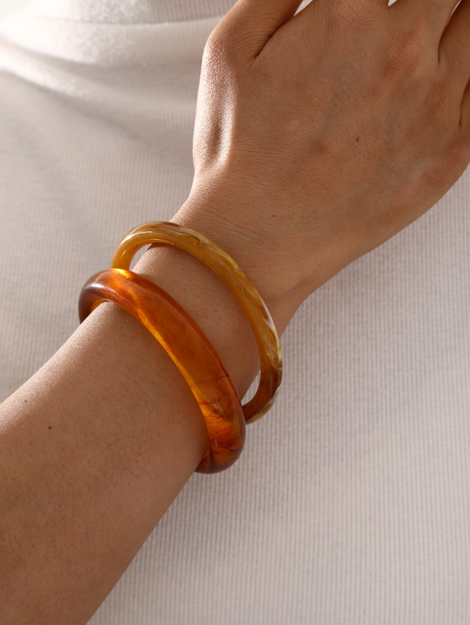 ÌF ME Acrylic Bangles Bracelets for Women, Irregular Acrylic Resin Chunky Bracelets Geometric Fashions Thick Statement bangle Set