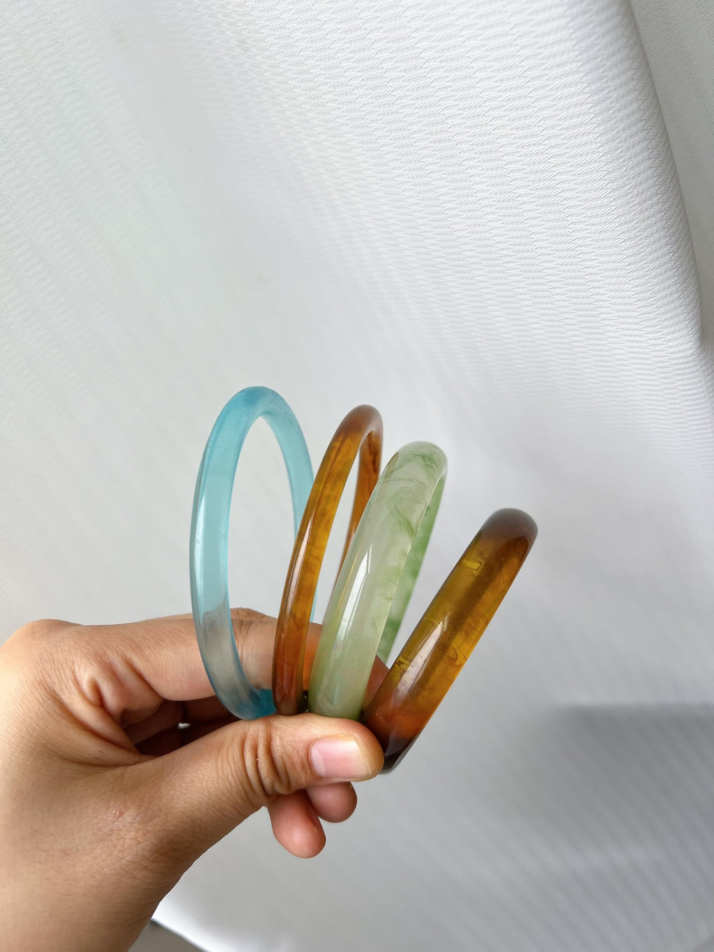 ÌF ME Acrylic Bangles Bracelets for Women, Irregular Acrylic Resin Chunky Bracelets Geometric Fashions Thick Statement bangle Set