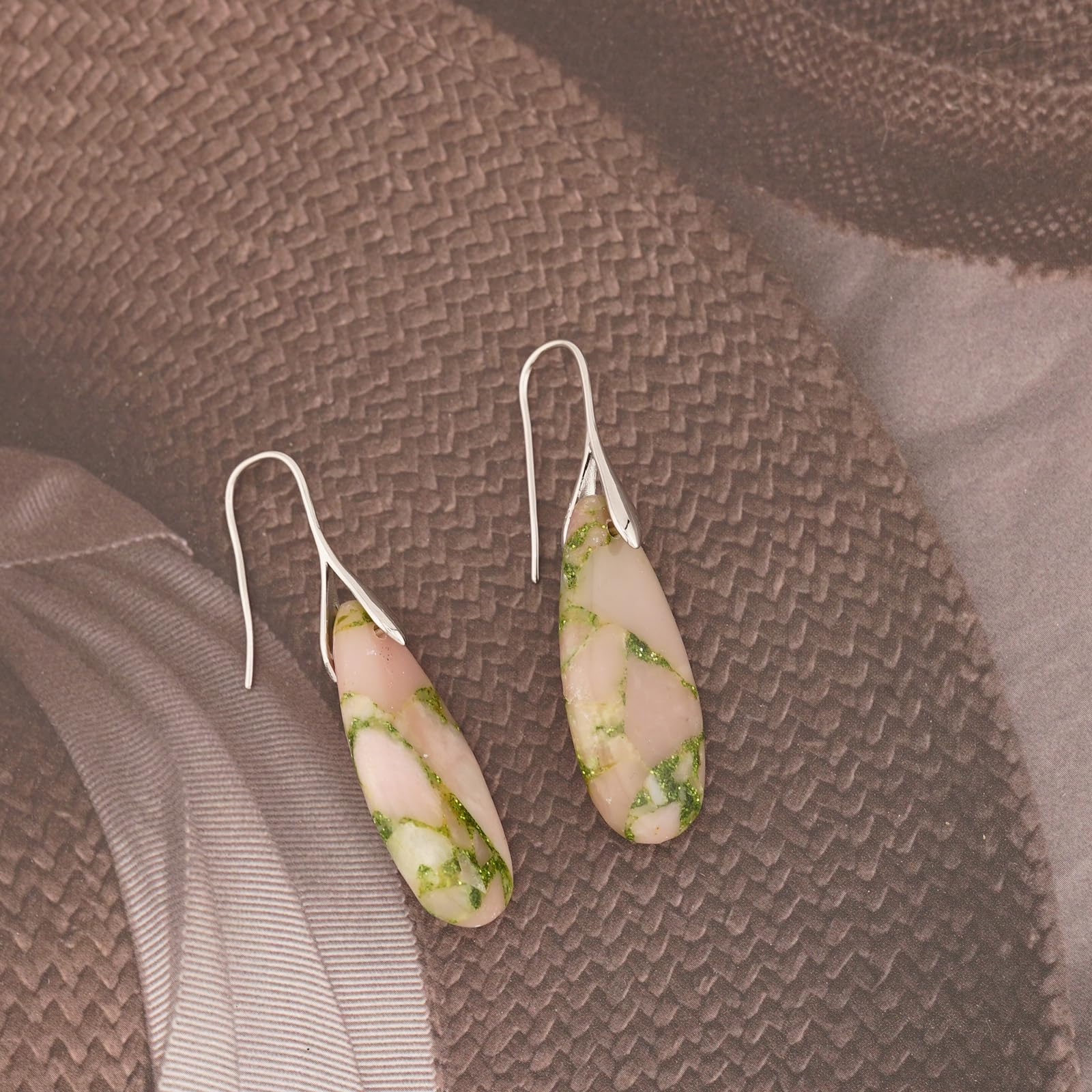 Sriomu Natural Healing Stone Fishhoop Dangle Drop Earrings Statement Gold silver earrings